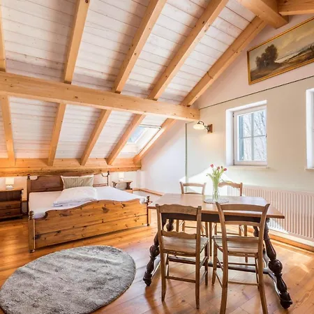 Ferienwohnung Dachstuberl * Seeshaupt