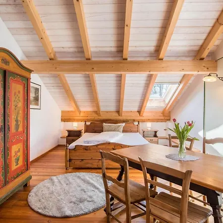 Ferienwohnung Dachstuberl Apartmán Seeshaupt